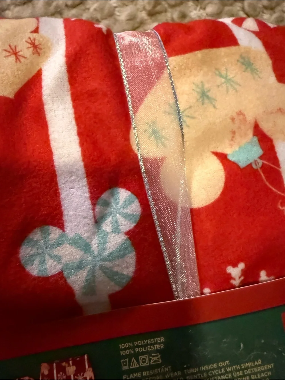 Disney Red Kids size 4 Pajama Set gender neutral mickey mouse nwt